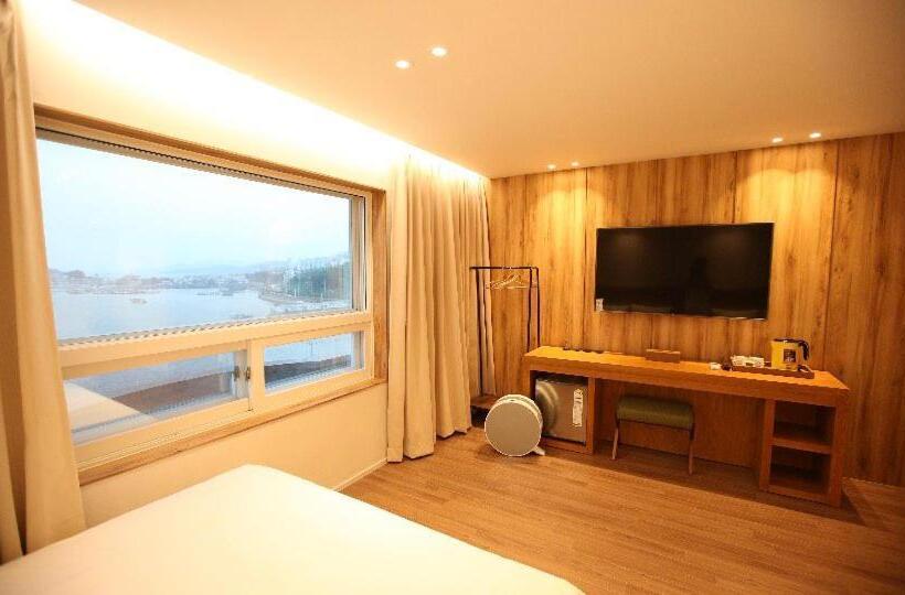 חדר דלוקס נוף לים, Am Ort