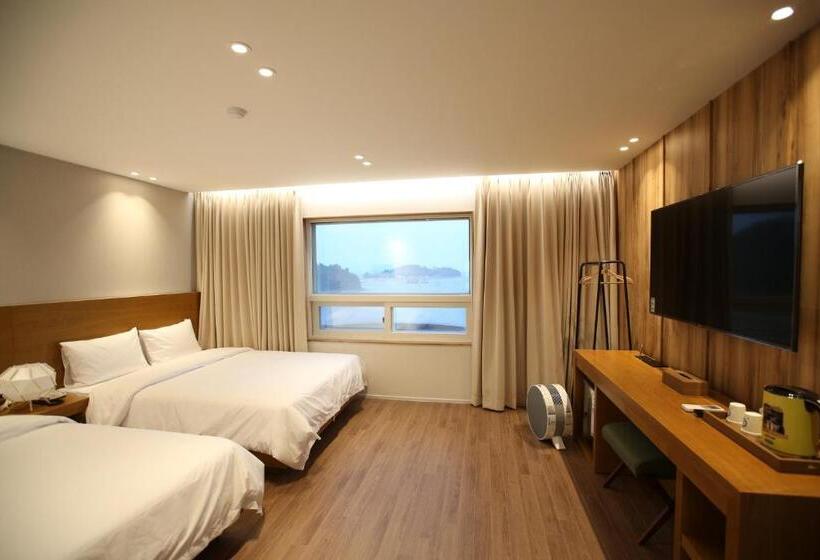 חדר דלוקס נוף לים, Am Ort