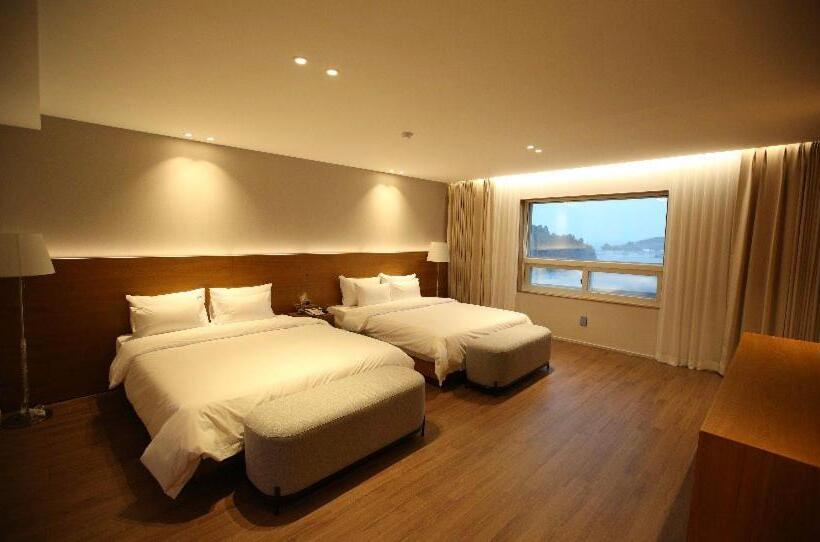 סוויטה משפחתית, Am Ort