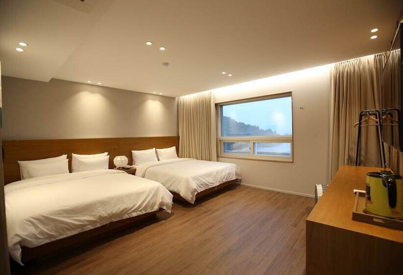 חדר דלוקס נוף לים, Am Ort