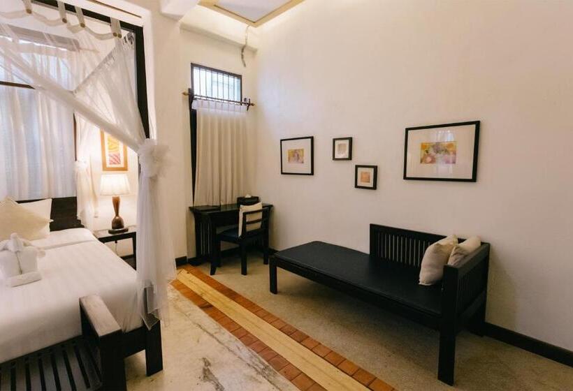 חדר דלוקס, Ban Chang Tong