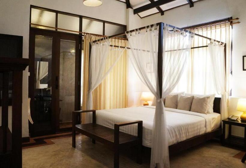 חדר דלוקס, Ban Chang Tong