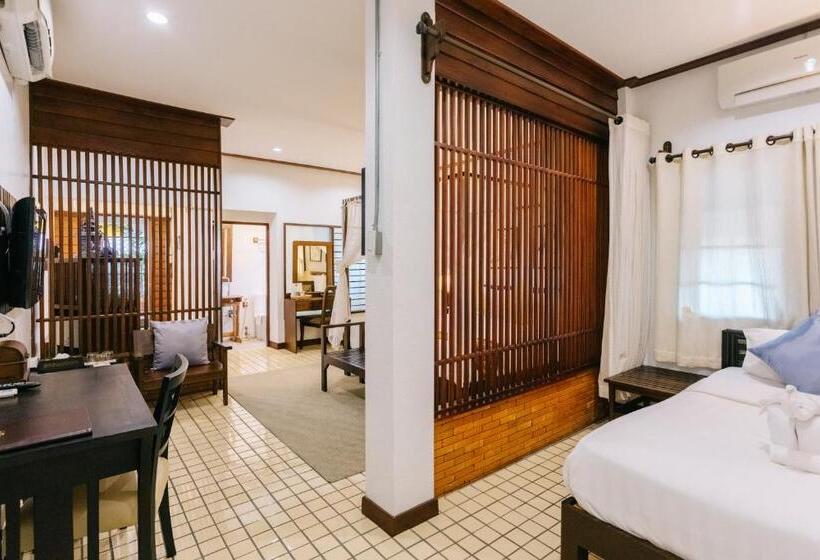 סוויטת ג'וניור, Ban Chang Tong