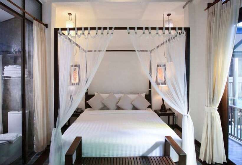 חדר דלוקס, Ban Chang Tong