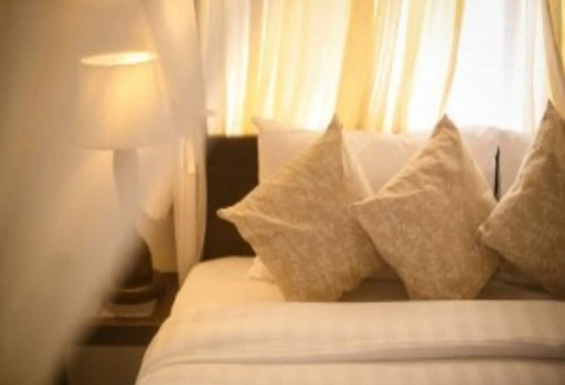 חדר דלוקס, Ban Chang Tong