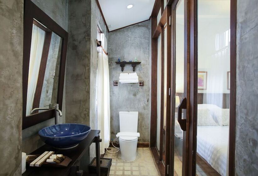 חדר דלוקס, Ban Chang Tong