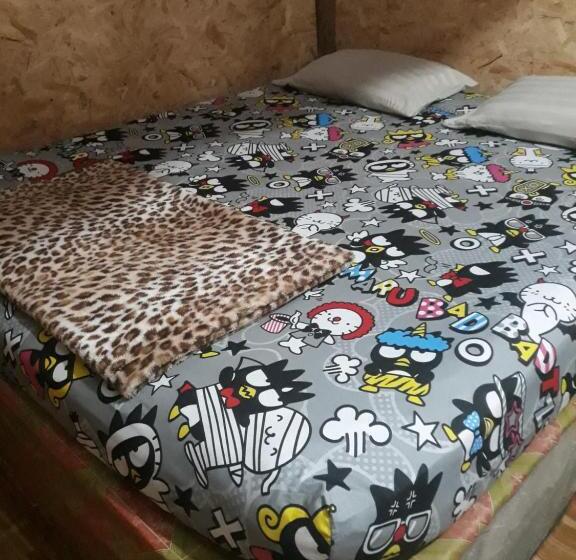 이코노미 룸, Kk Hut