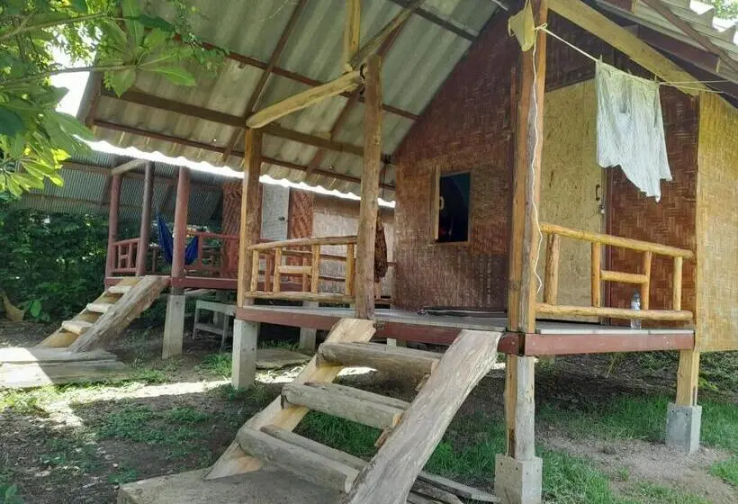 Standard-bungalow, Kk Hut