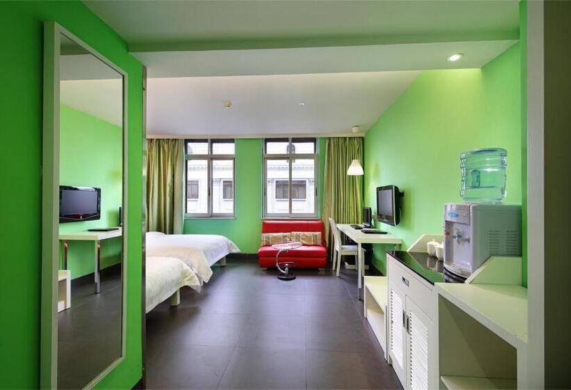 חדר ביזנס, Ln White House