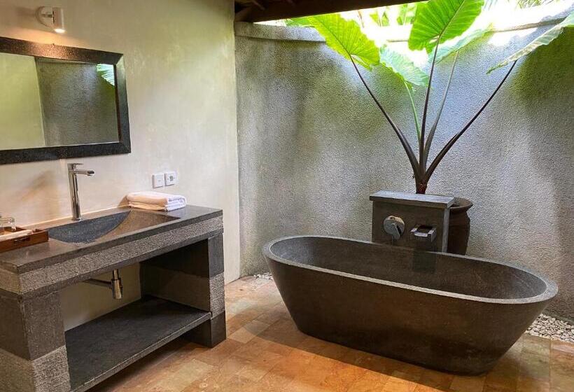 חדר סטנדרט נוף לבריכה, Sawah Indah Villa