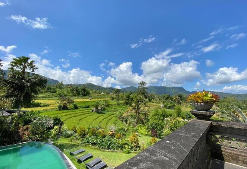 חדר משפחתי, Sawah Indah Villa