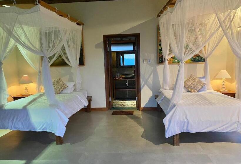 חדר משפחתי, Sawah Indah Villa