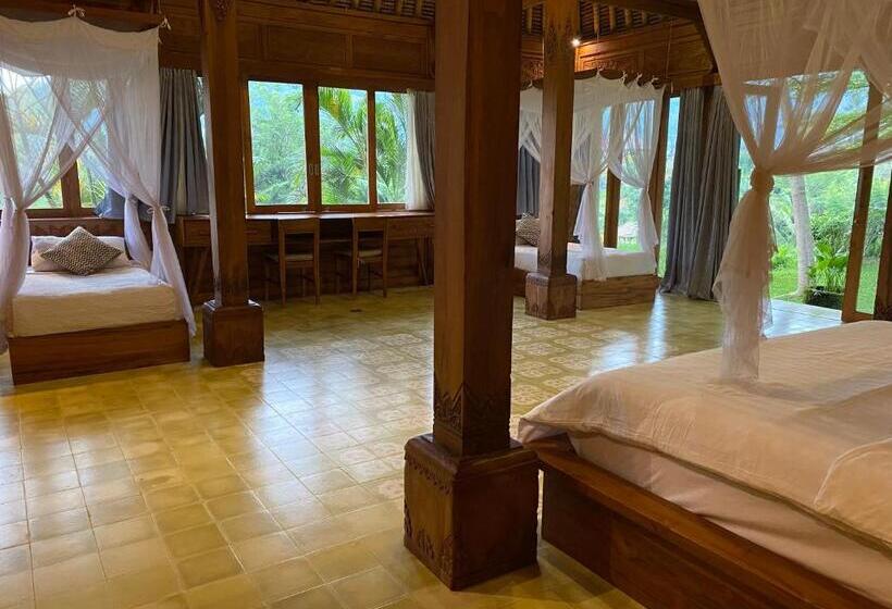 Семейное Бунгало, Sawah Indah Villa