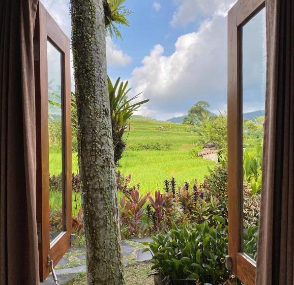 חדר אקונומי, Sawah Indah Villa