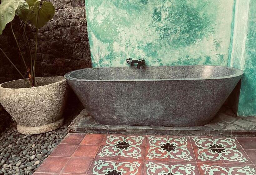 חדר משפחתי, Sawah Indah Villa