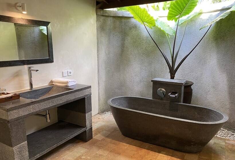 חדר סטנדרט נוף לבריכה, Sawah Indah Villa