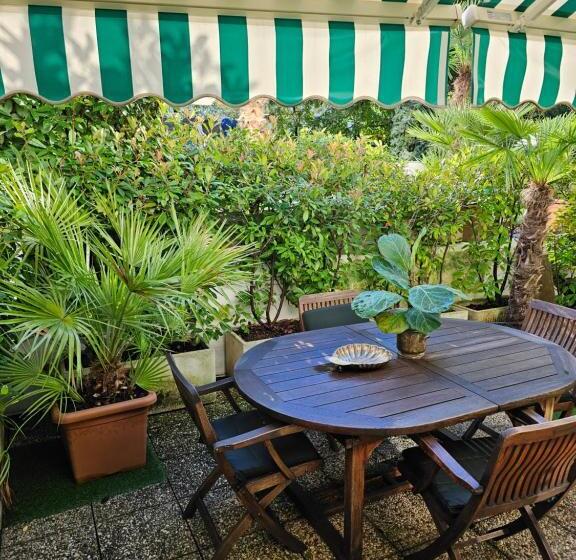 آپارتمان اجرایی 1 خوابه, Victoria Royal Garden