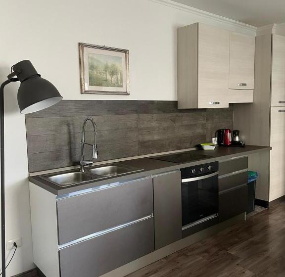 سوییت اجرایی, Victoria Royal Garden