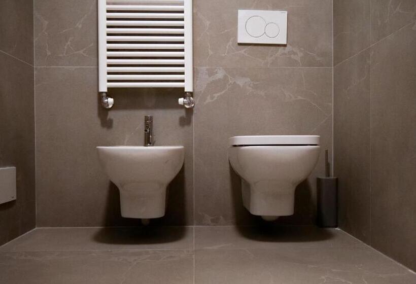 سوییت جونیور لوکس, Victoria Royal Garden