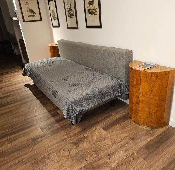 اتاق استاندارد, Victoria Royal Garden