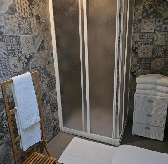 اتاق استاندارد, Victoria Royal Garden