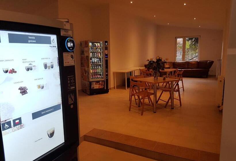 スタンダード４人部屋, Ik Okęcie 39   Nocleg I Parking Blisko Lotnisko Okęcie