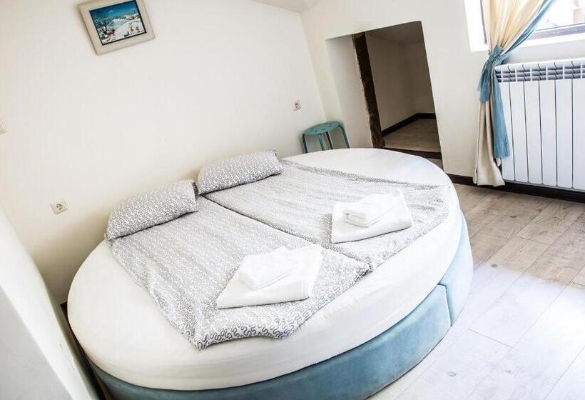 اتاق استاندارد با بالکن, Restaurant 6ato Rila