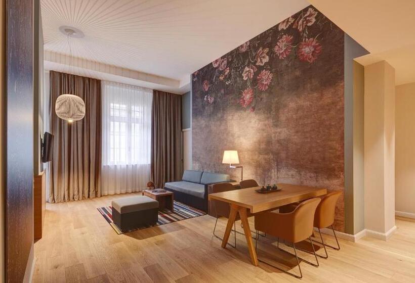 סוויטה, The Wellem, In The Unbound Collection By Hyatt