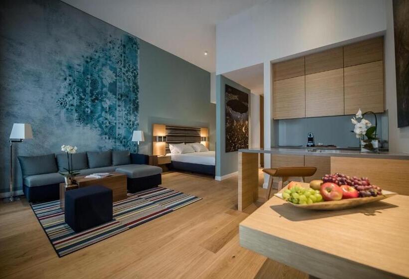 סוויטת אקזקיוטיב עם מרפסת, The Wellem, In The Unbound Collection By Hyatt