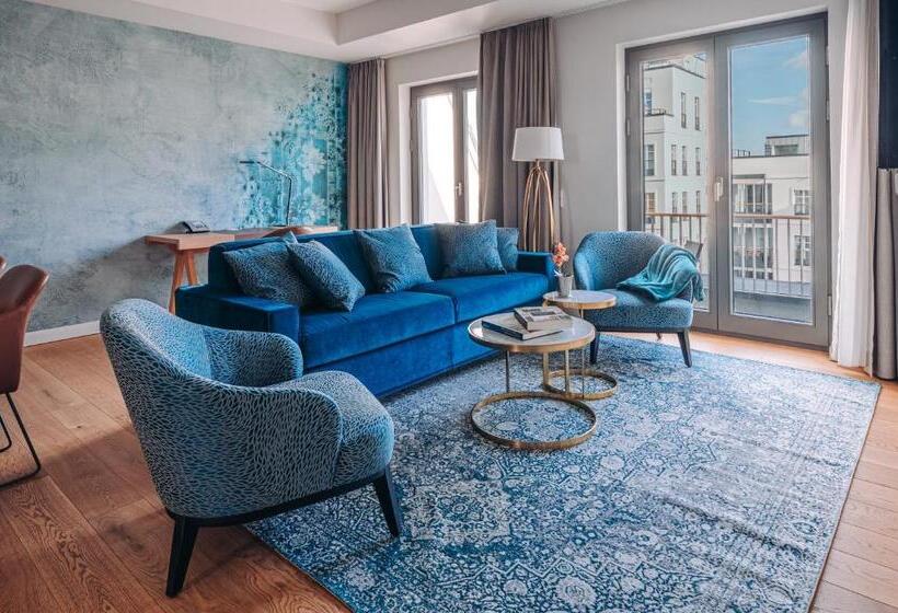 סוויטה עם טרסה, The Wellem, In The Unbound Collection By Hyatt