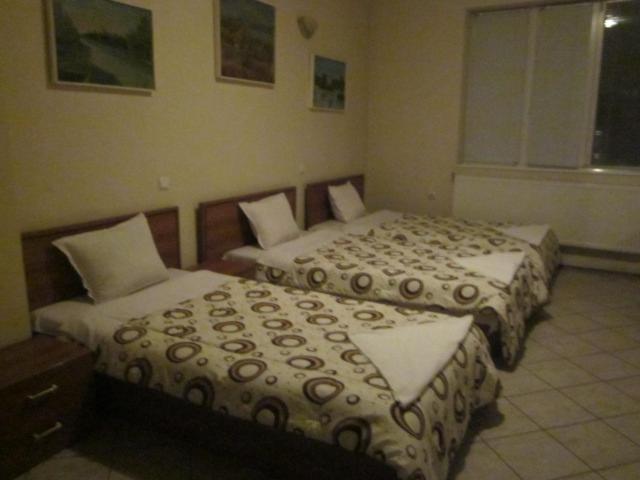 スタンダードトリプルルーム, Versai