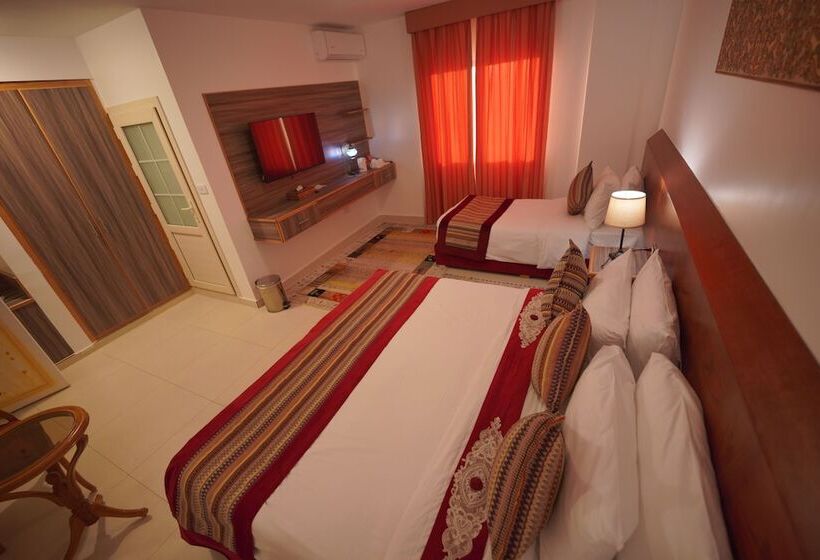 اتاق لوکس سه تخته, Petra Plaza