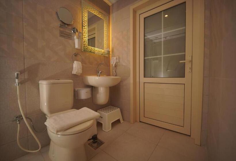 اتاق لوکس سه تخته, Petra Plaza