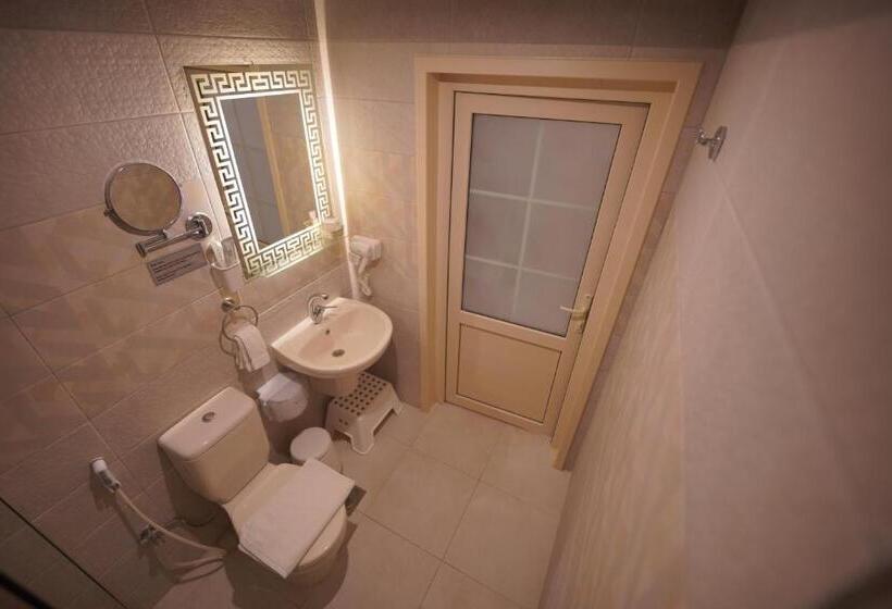 اتاق اکونومی, Petra Plaza