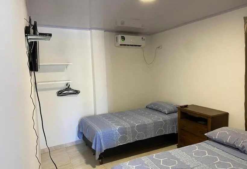 スタンダードトリプルルーム, Apartamentos Turístico Faviles