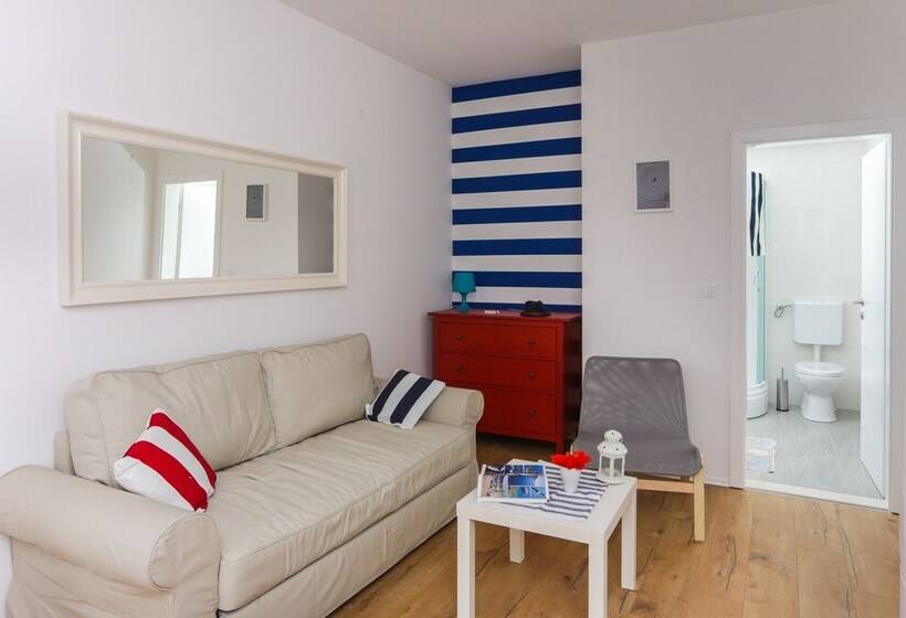 带1个卧室的舒适公寓, Apartments Villa Karmen