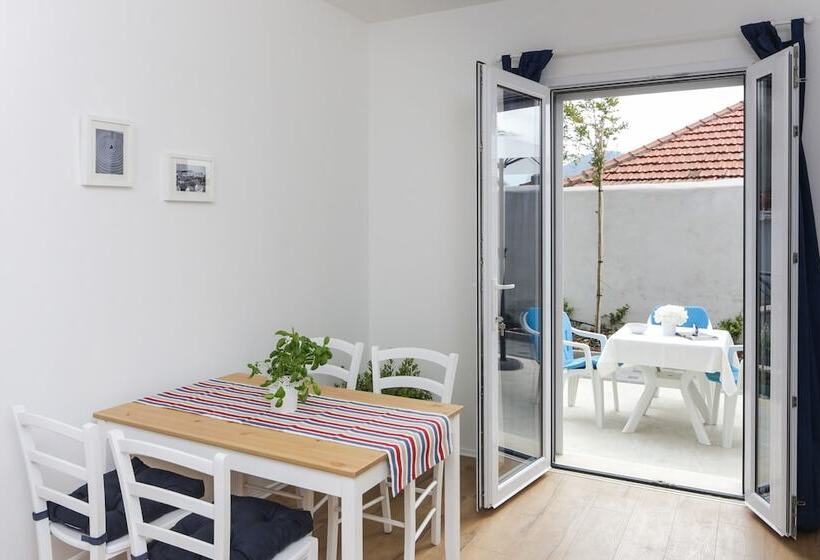 带1个卧室的舒适公寓, Apartments Villa Karmen