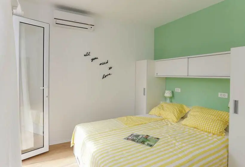 テラス付き１ベッドルームアパートメント, Apartments Villa Karmen
