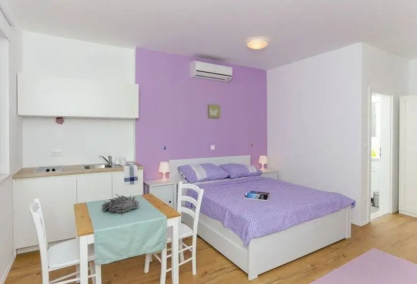 テラス付きスタンダードワンルーム, Apartments Villa Karmen