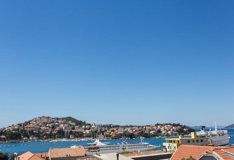 带3个卧室带海景的公寓, Apartments Villa Karmen