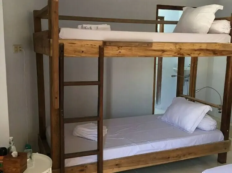 اتاق خانوادگی, Bajo Sunset Hostel