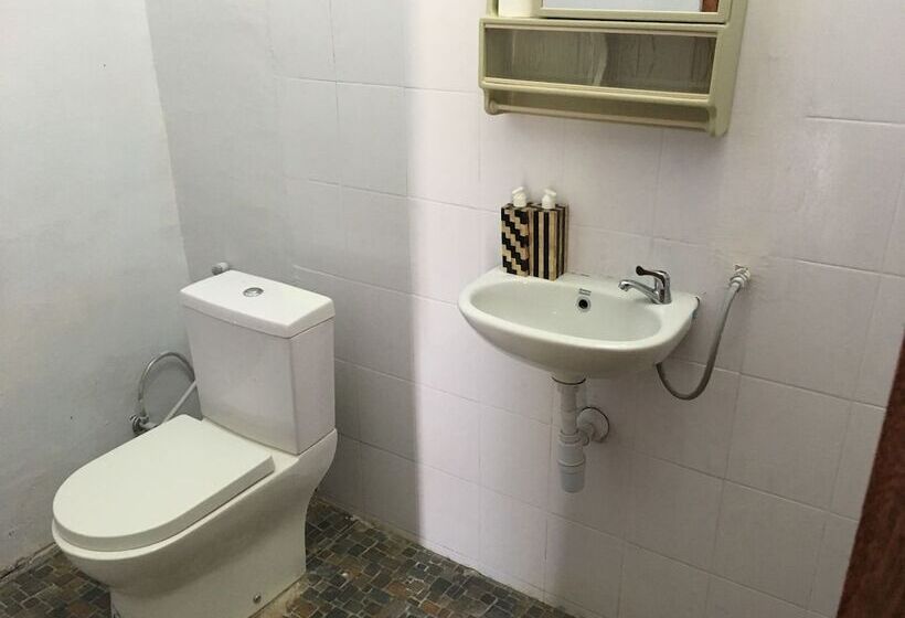 غرفة قياسية ثلاثية, Bajo Sunset Hostel