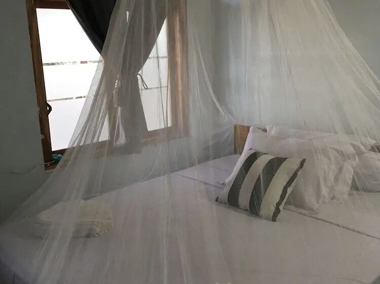اتاق استاندارد سه نفره, Bajo Sunset Hostel