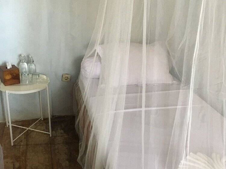 Номер Стандарт Трехместный, Bajo Sunset Hostel