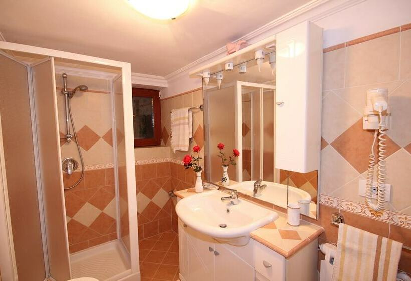 اتاق استاندارد با چشم‌انداز باغ, B&b Il Grappolo