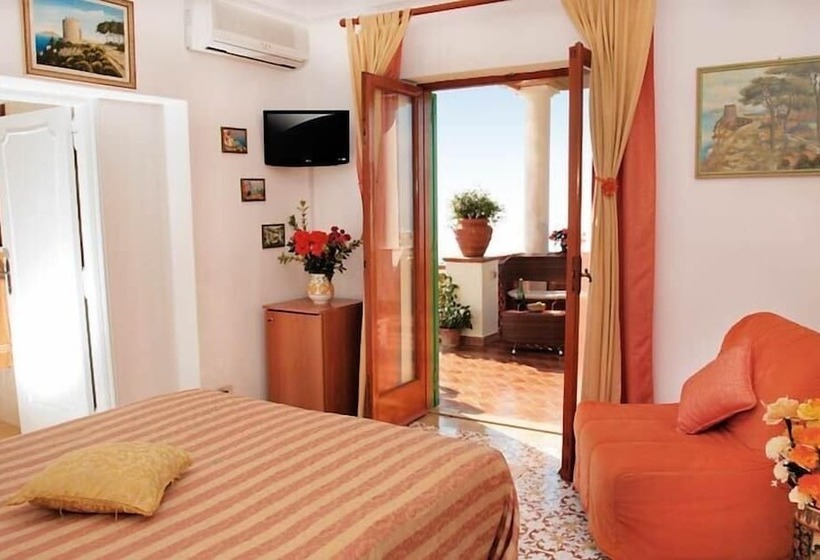 غرفة قياسية مطلّة علي البحر, B&b Il Grappolo