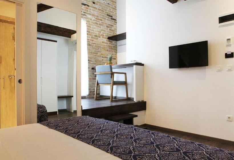 Deluxe Room with Balcony, Azur Palace Luxury Rooms