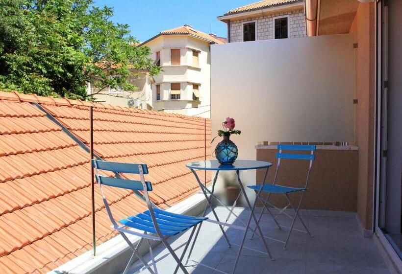 Deluxe Room with Balcony, Azur Palace Luxury Rooms