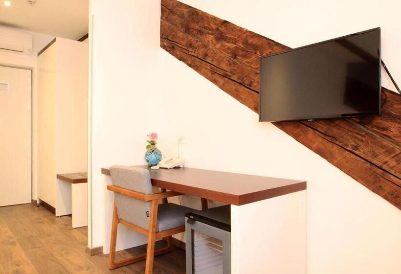 חדר אקונומי, Azur Palace Luxury Rooms
