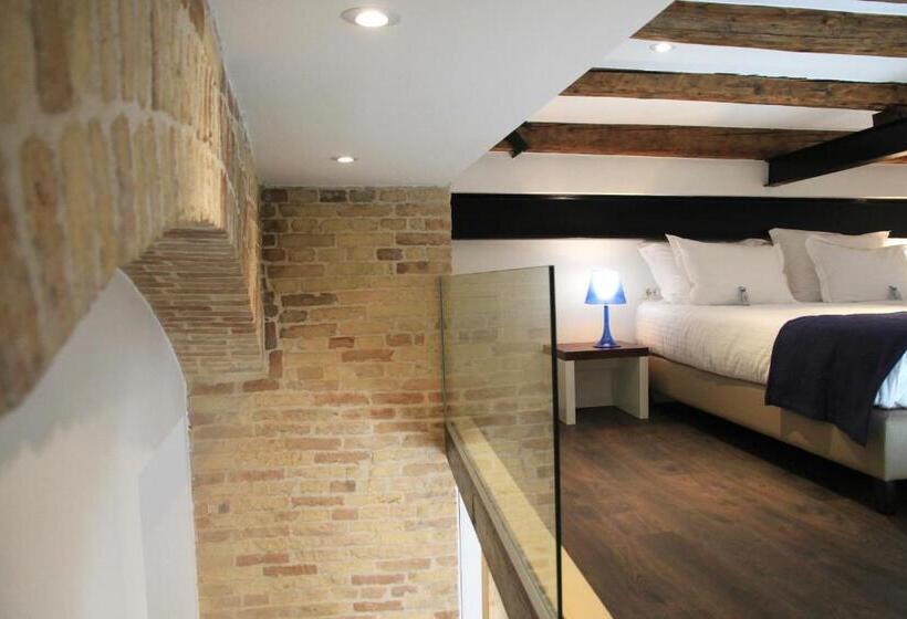 סוויטה עם מרפסת, Azur Palace Luxury Rooms